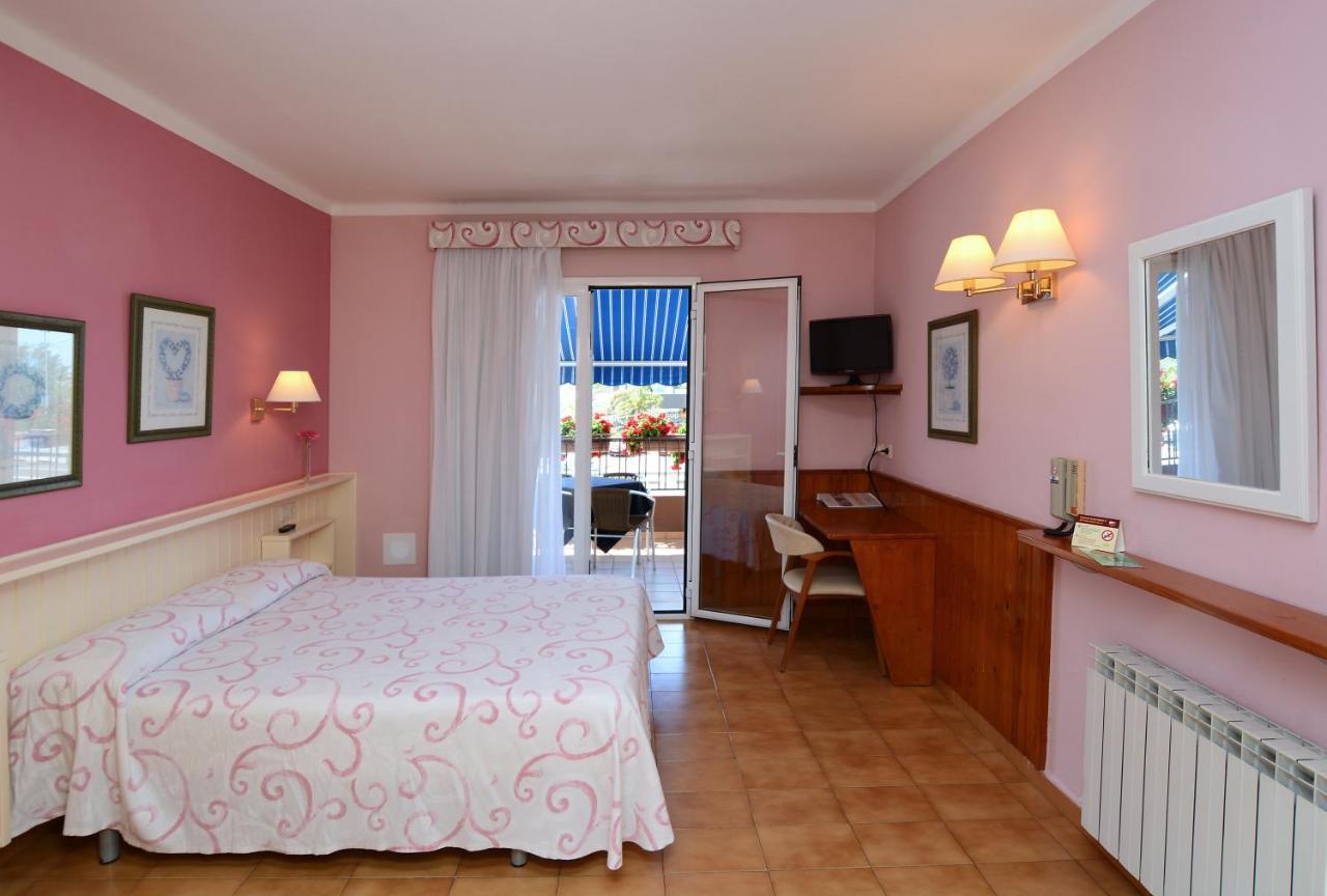 ホテル Casa Feliu サンタ・スサナ エクステリア 写真
